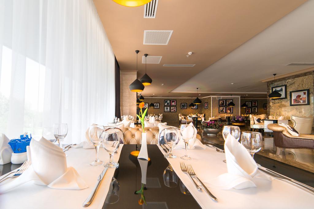 Shera Hotel