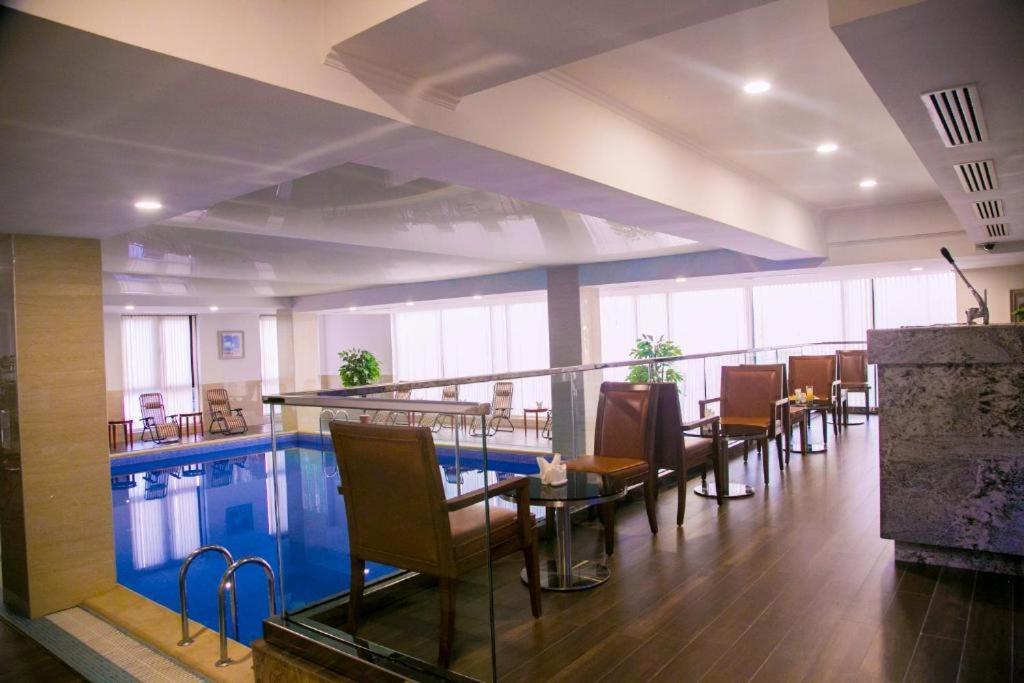 Hotel Shera